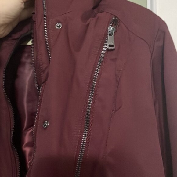 Heavy Cold Weather Woman’s Coat, 1 Madison Expedition, Size Large - Picture 6 of 8